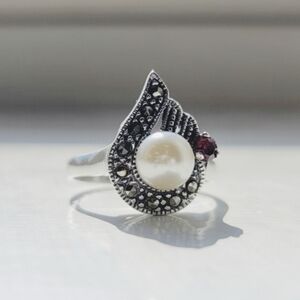 925 Silver Pearl & Red Garnet Gemstone Ring Marcasite